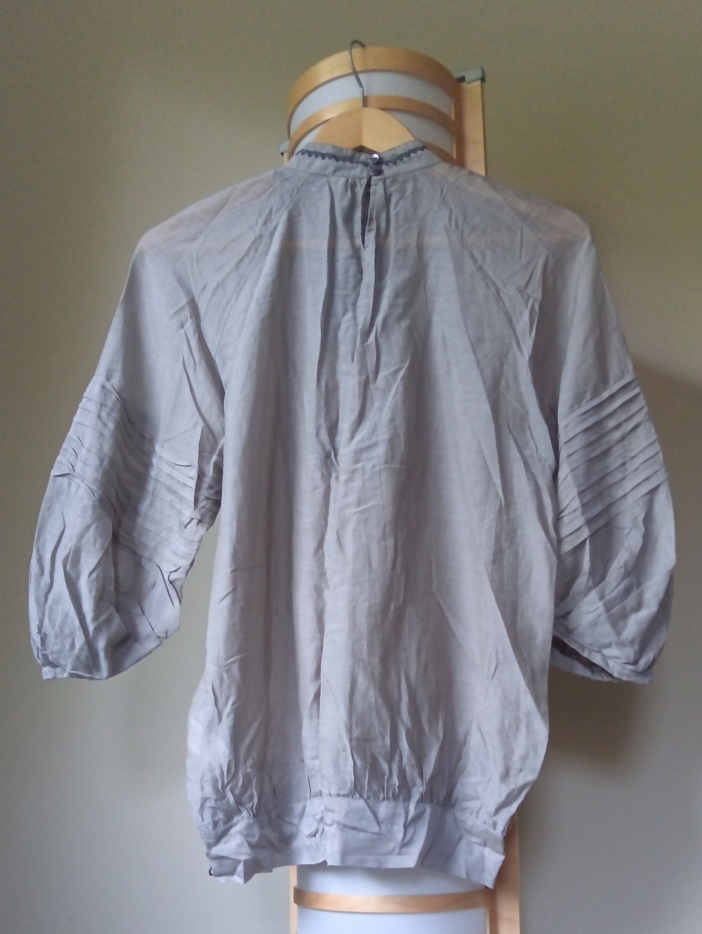 P19 L25" Zara Puff sleeves Silk Blend Embroidery Hi neck Top - oversized - Picture 9 of 16